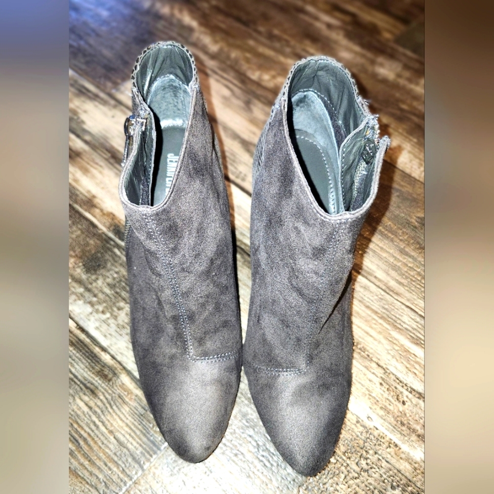 Jennifer Lopez glidegray ankle booties Size 7 EUC